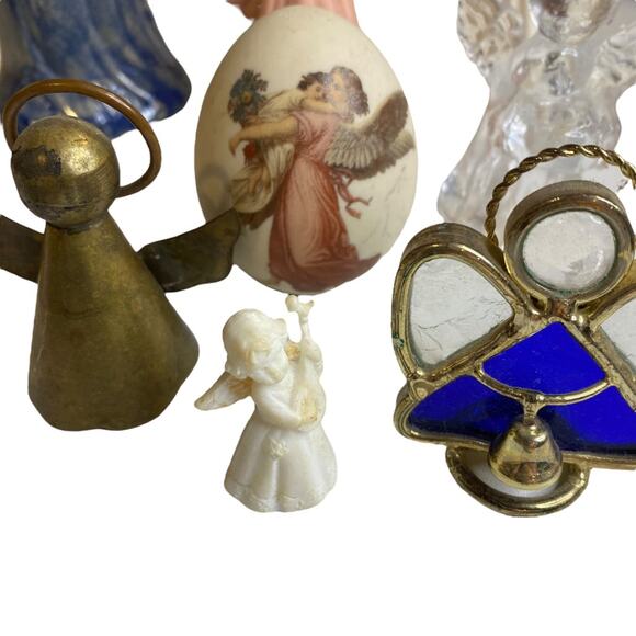 Lot of 10 Collectible Angel Figurines Tabletop Assorted 1.5"-5.5" - Picture 8 of 8